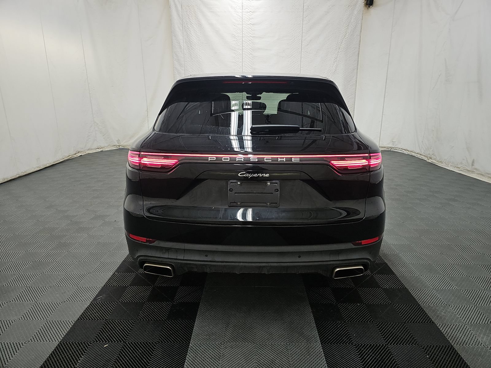 Used 2023 Porsche Cayenne AWD/4WD image 8