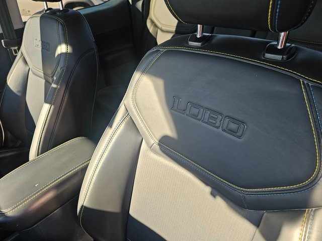 Used 2025 Ford Maverick Lobo image 14