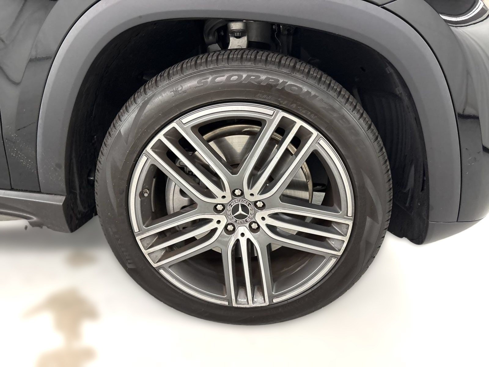 New 2026 Mercedes-Benz GLS 450 4MATIC image 13