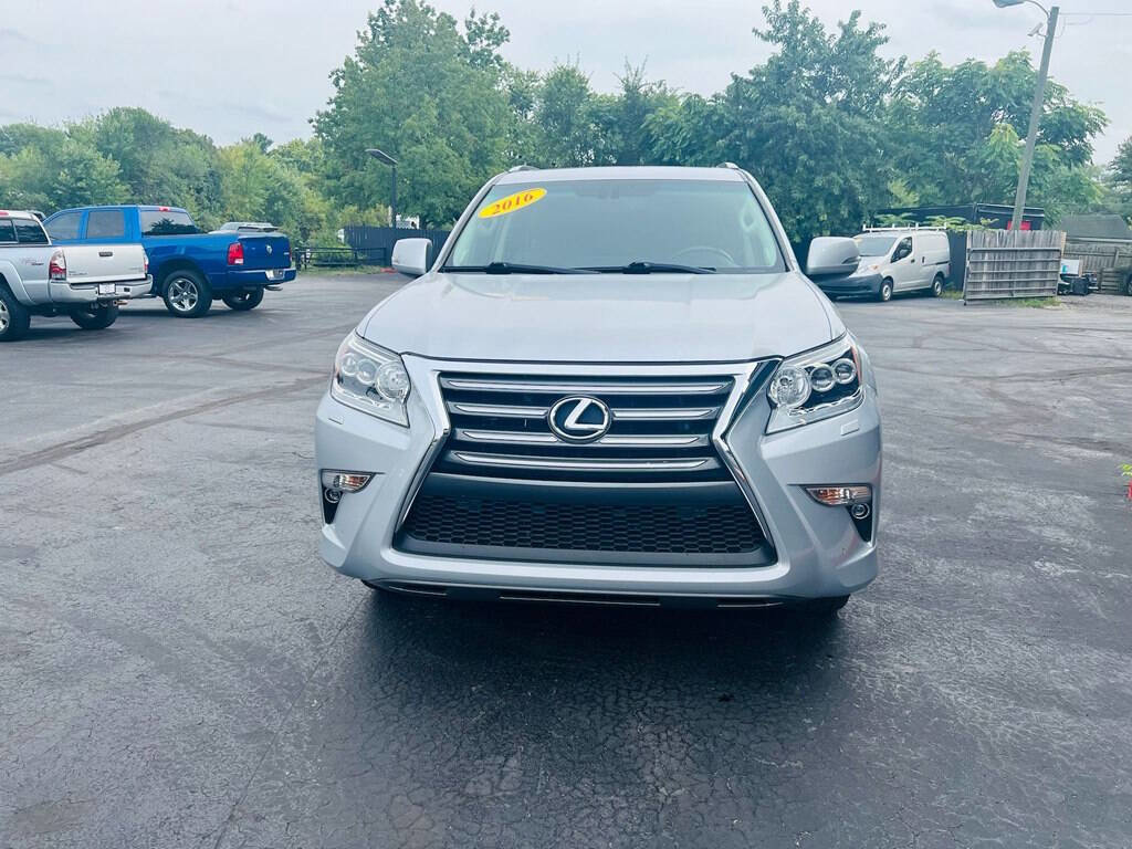 Used 2016 Lexus GX 460 image 2