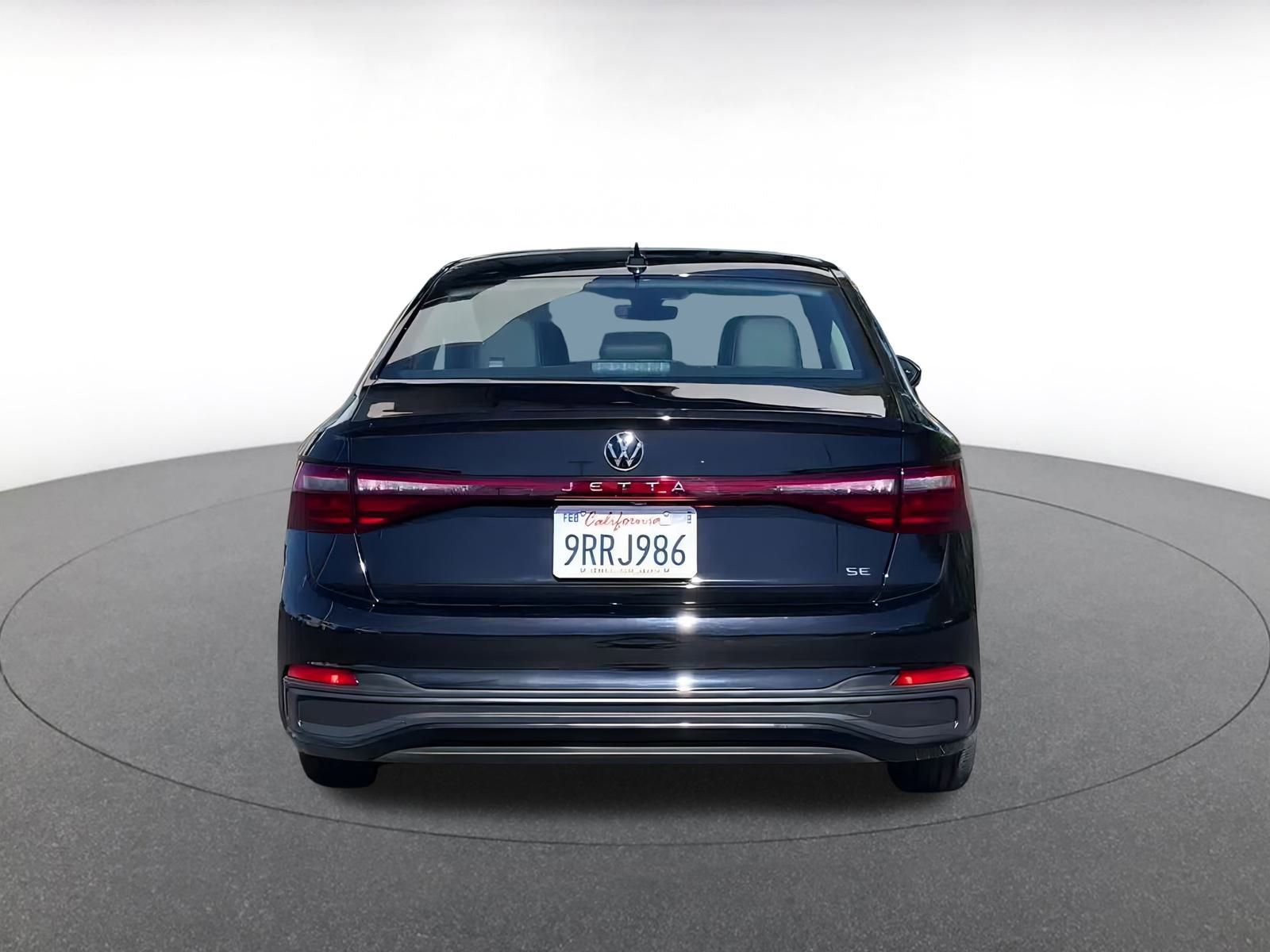 Used 2025 Volkswagen Jetta SE image 12