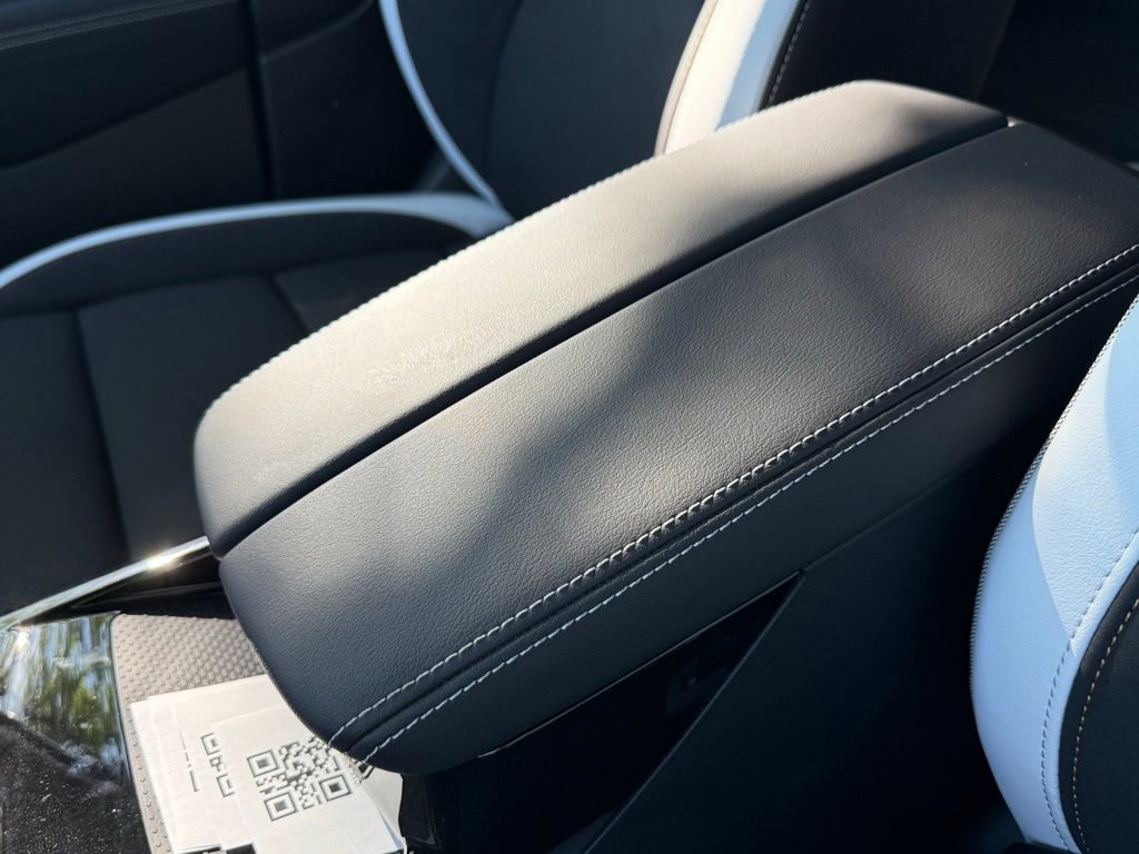 New 2025 Buick Envision Sport Touring image 27