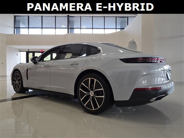 Used 2026 Porsche Panamera 4 image 5