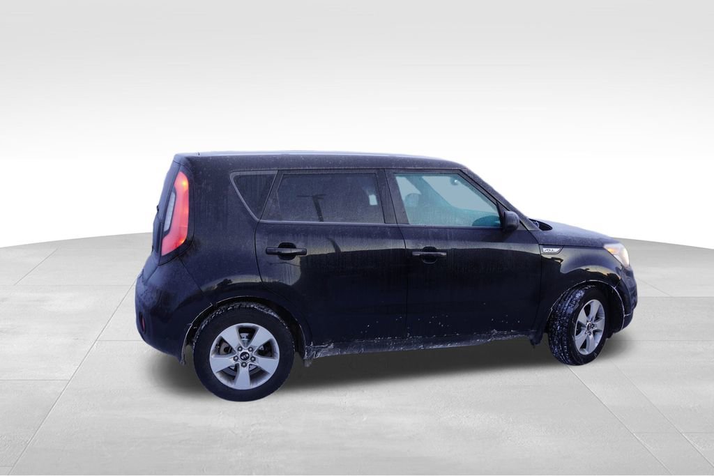 Used 2018 Kia Soul Base w/ Convenience Package image 2