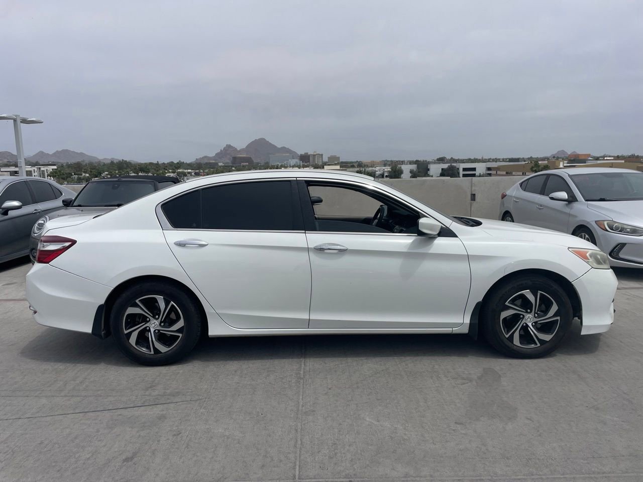Used 2017 Honda Accord LX image 2