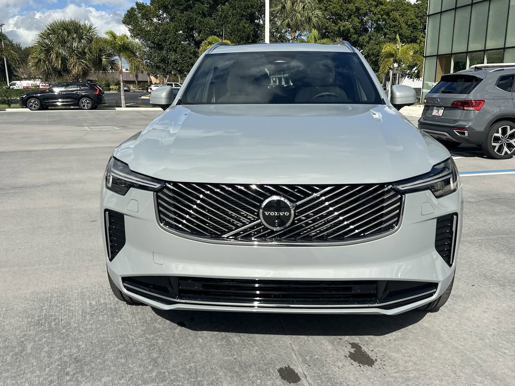 New 2026 Volvo XC90 B6 Plus w/ Protection Package Premier image 3