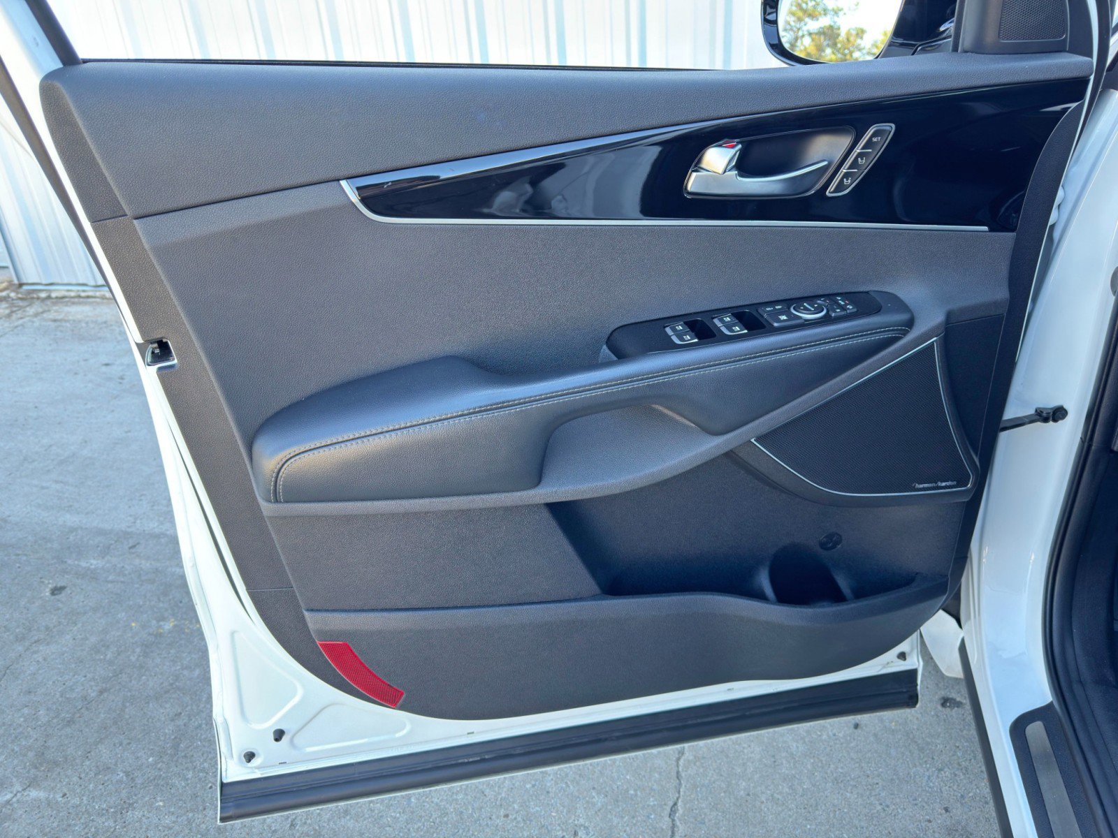 Used 2019 Kia Sorento SX w/ SX Touring Package image 46