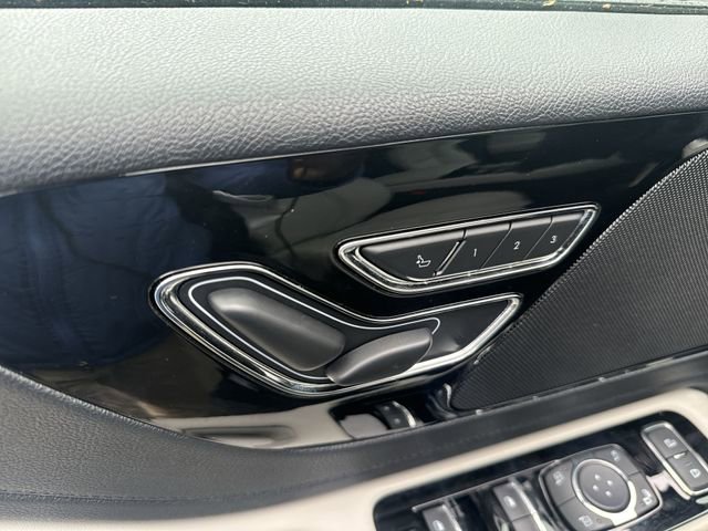 New 2026 Lincoln Aviator AWD image 12