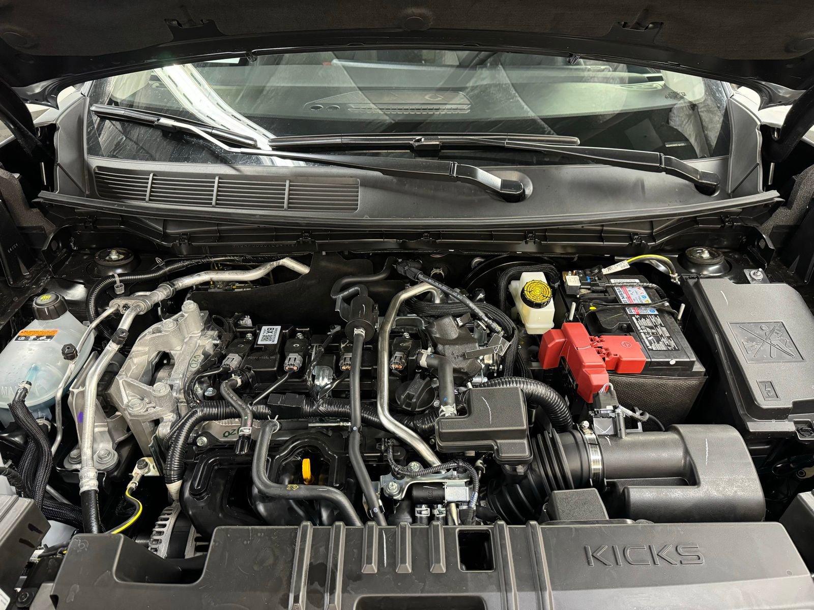 New 2026 Nissan Kicks SR w/ Cold Weather Package image 9