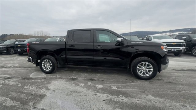 Used 2024 Chevrolet Silverado 1500 LT image 9