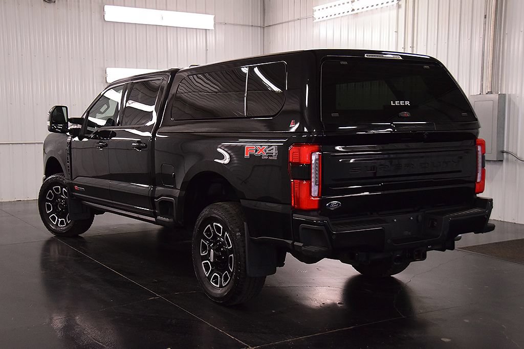 Used 2025 Ford F350 Platinum w/ FX4 Off-Road Package AWD/4WD image 5