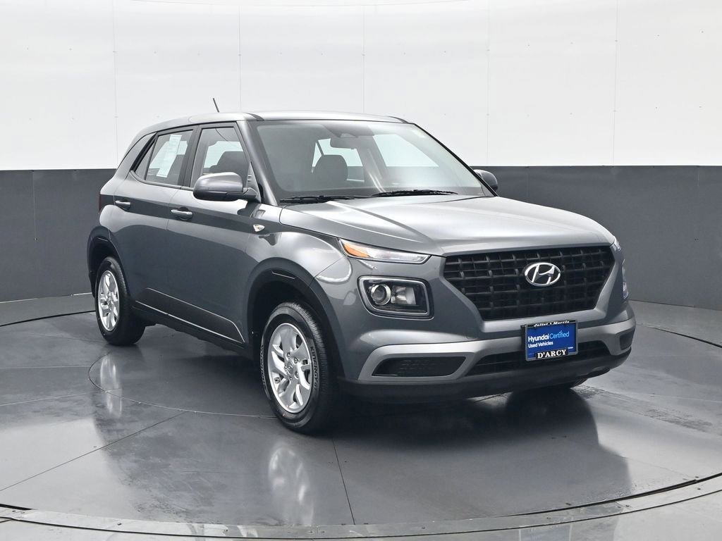 Certified 2026 Hyundai Venue SE image 3