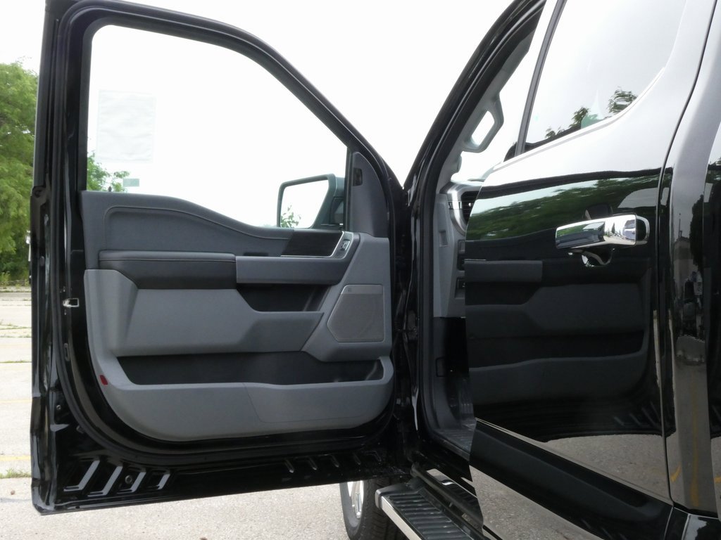 New 2025 Ford F150 Lariat w/ Equipment Group 502A High image 27