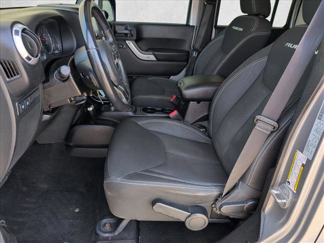 Used 2015 Jeep Wrangler Unlimited Rubicon w/ Connectivity Group AWD/4WD image 16