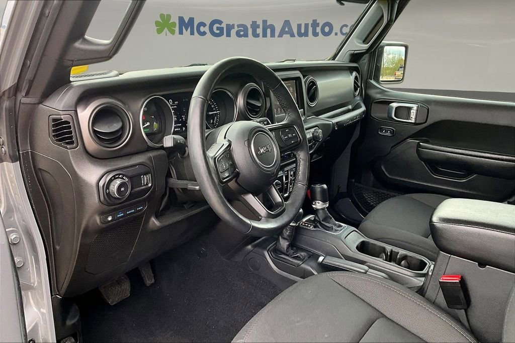 Used 2023 Jeep Wrangler Unlimited w/ Cold Weather Group AWD/4WD image 16