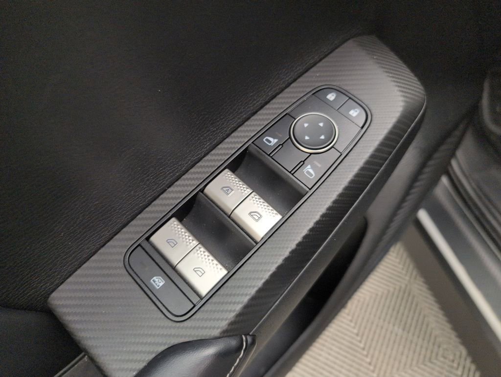 Used 2022 Mitsubishi Outlander SE image 26