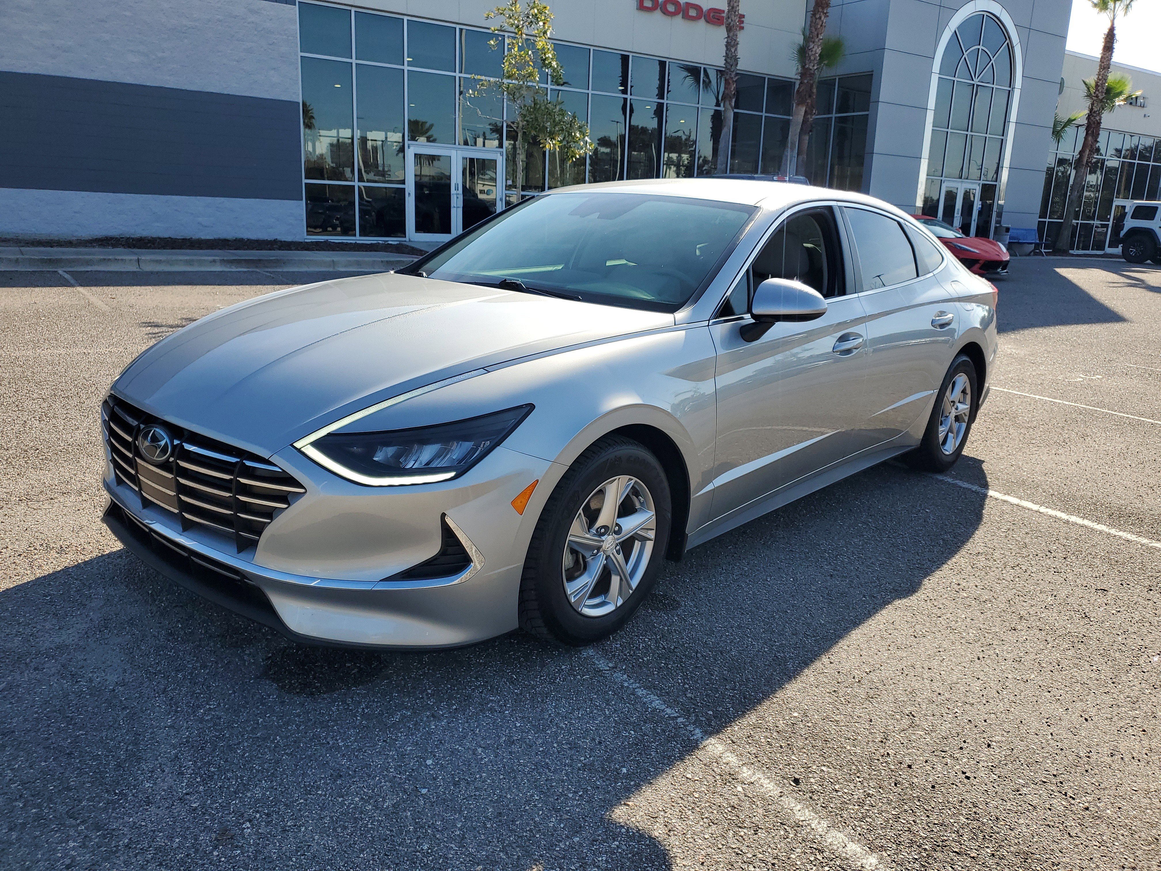 Used 2022 Hyundai Sonata SE image 2