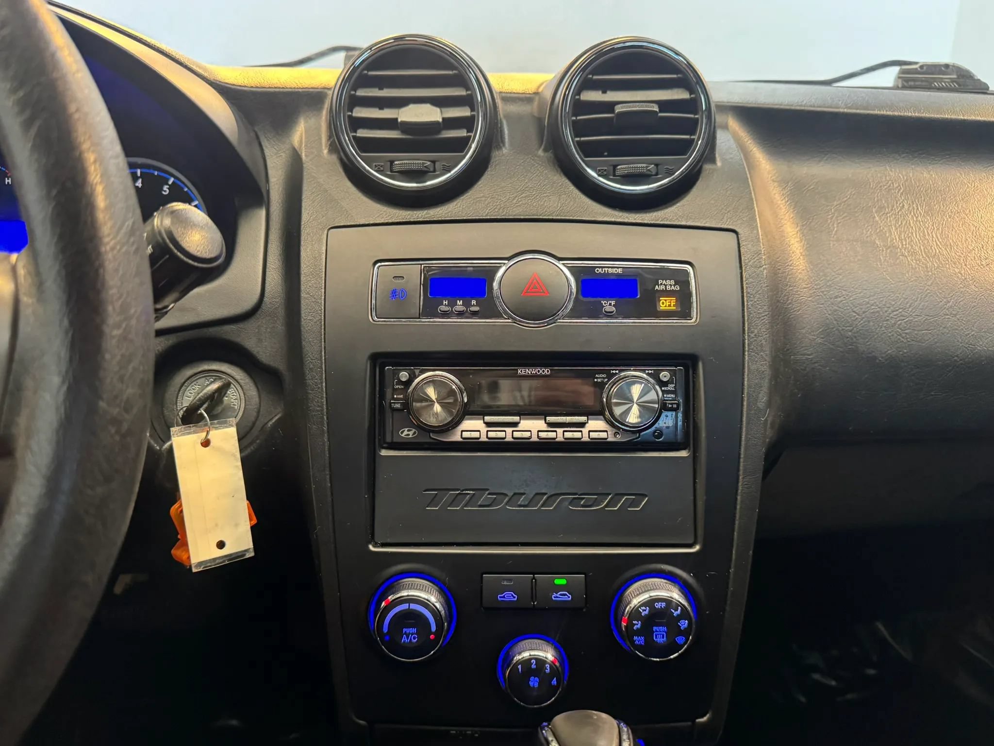 Used 2008 Hyundai Tiburon GS FWD image 12