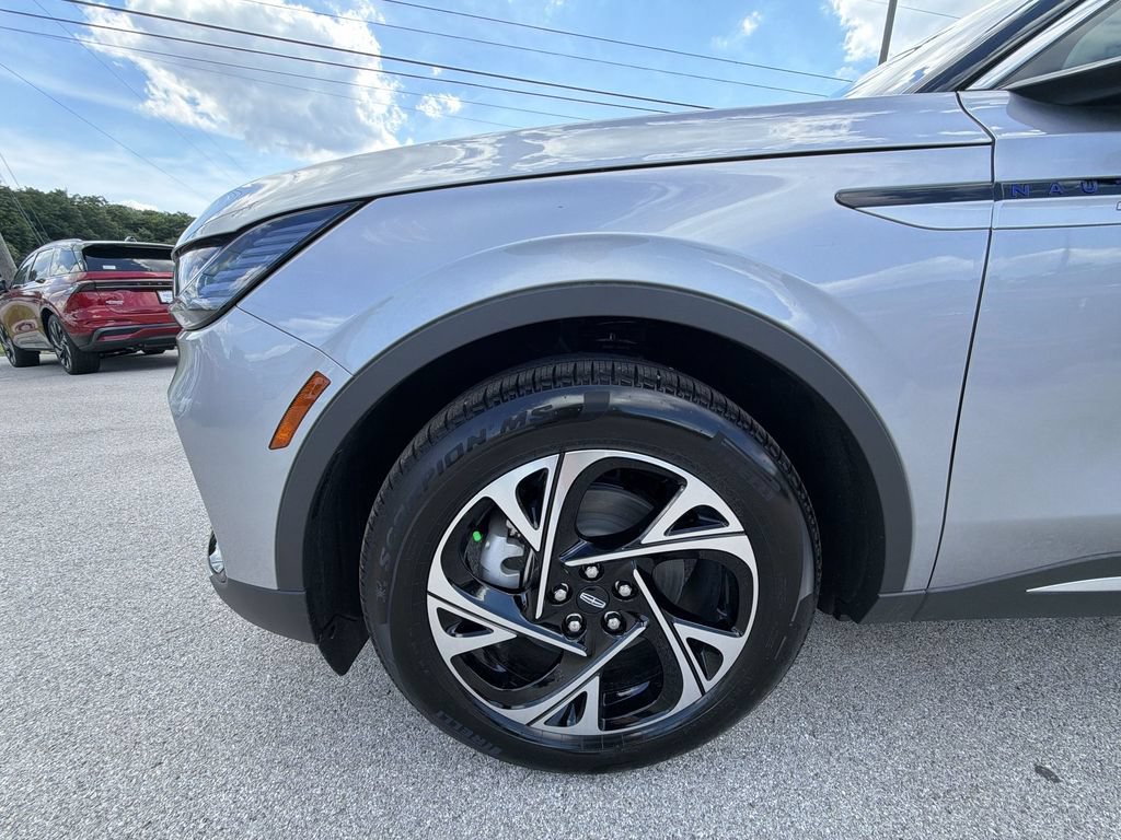 New 2026 Lincoln Nautilus Premier AWD/4WD image 10
