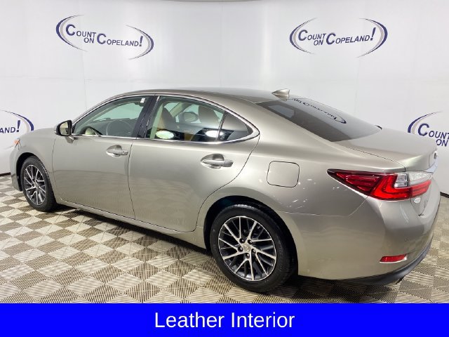 Used 2017 Lexus ES 350 w/ Navigation System Package FWD image 4