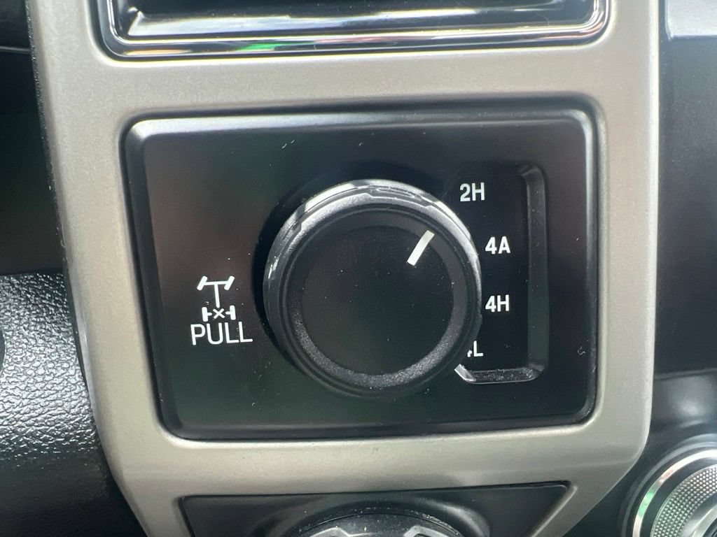 Used 2019 Ford F150 Lariat w/ Equipment Group 502A Luxury AWD/4WD image 27