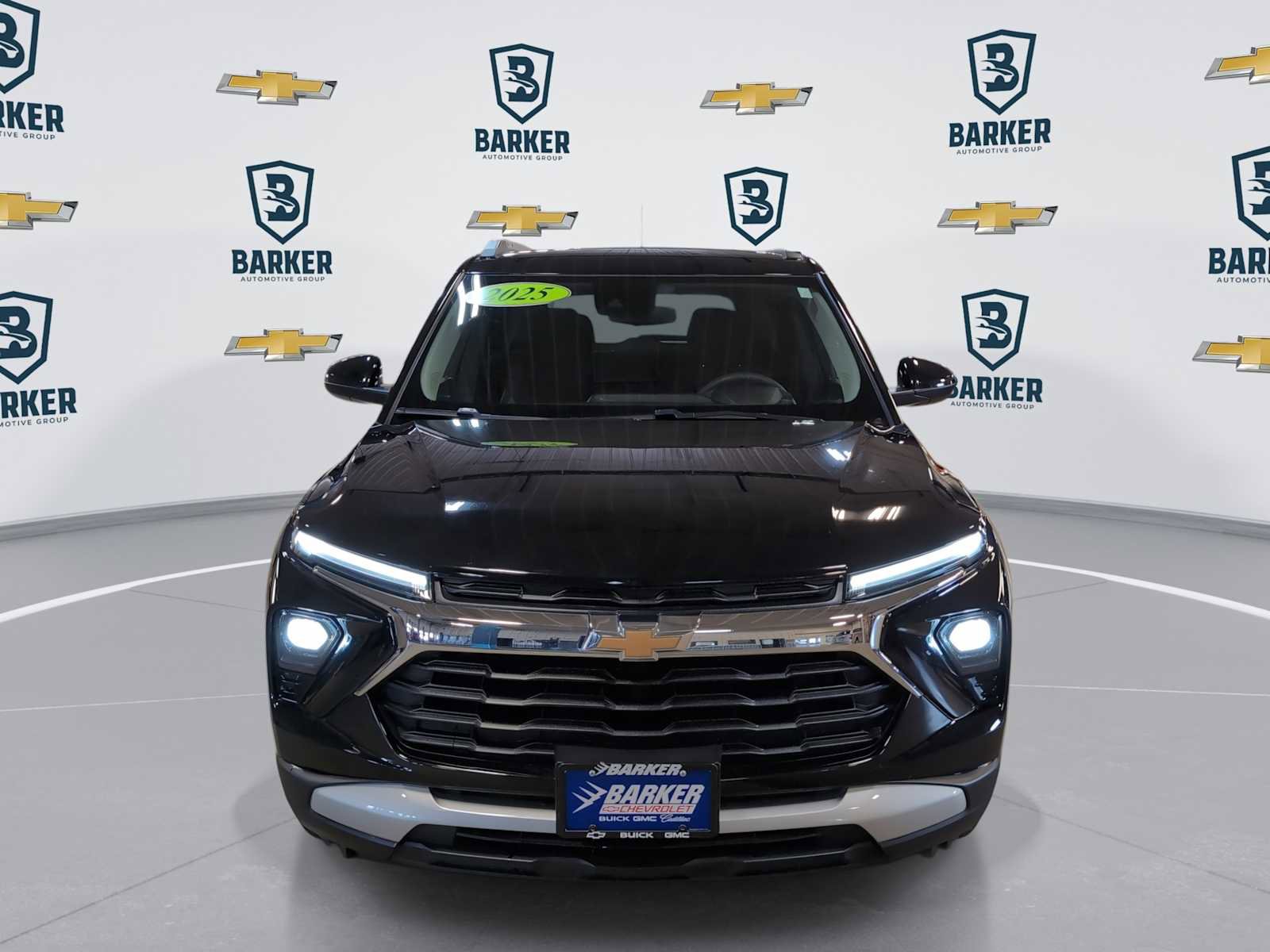 Used 2025 Chevrolet TrailBlazer LT FWD image 3