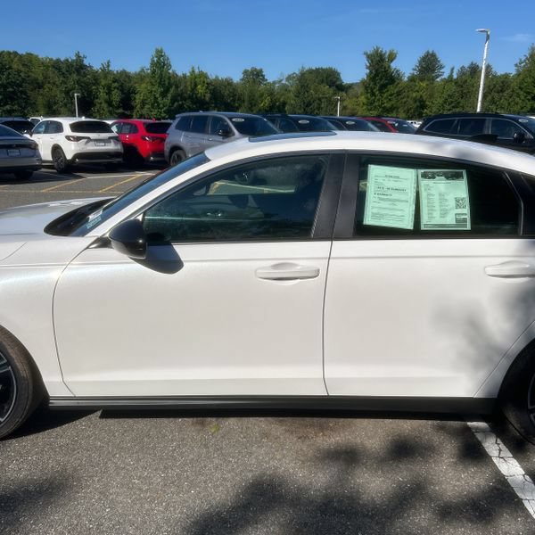 Used 2025 Honda Accord Sport image 5