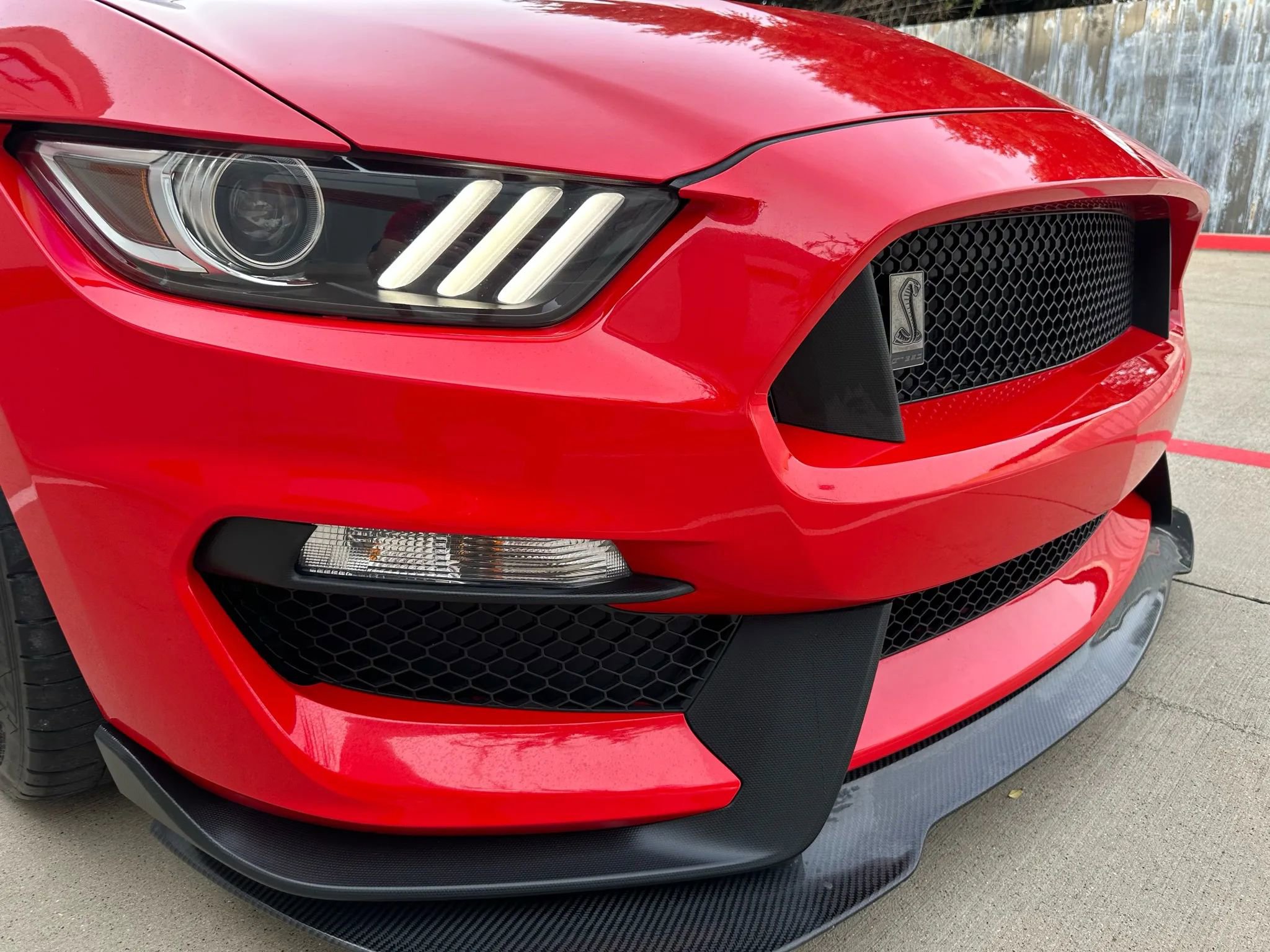 Used 2016 Ford Mustang Shelby GT350 w/ Technology Package image 7
