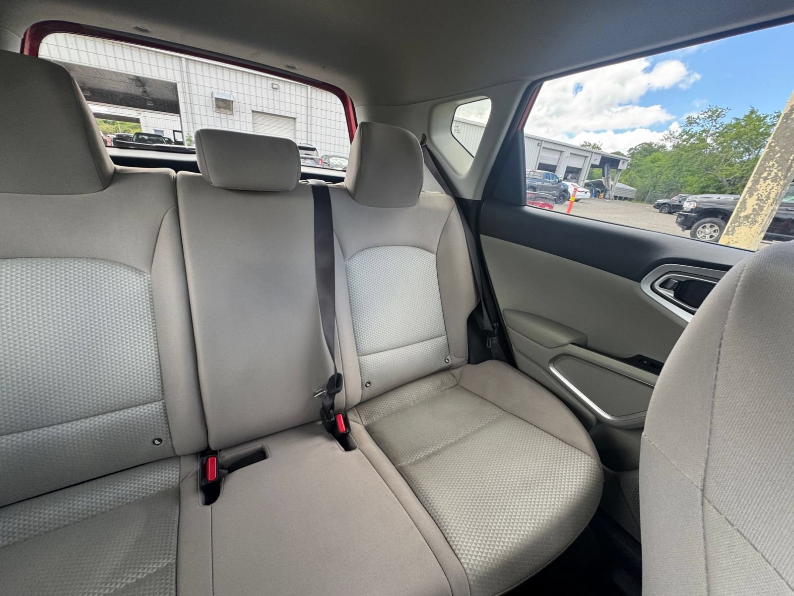 Used 2025 Kia Soul LX w/ LX Technology Package FWD image 35