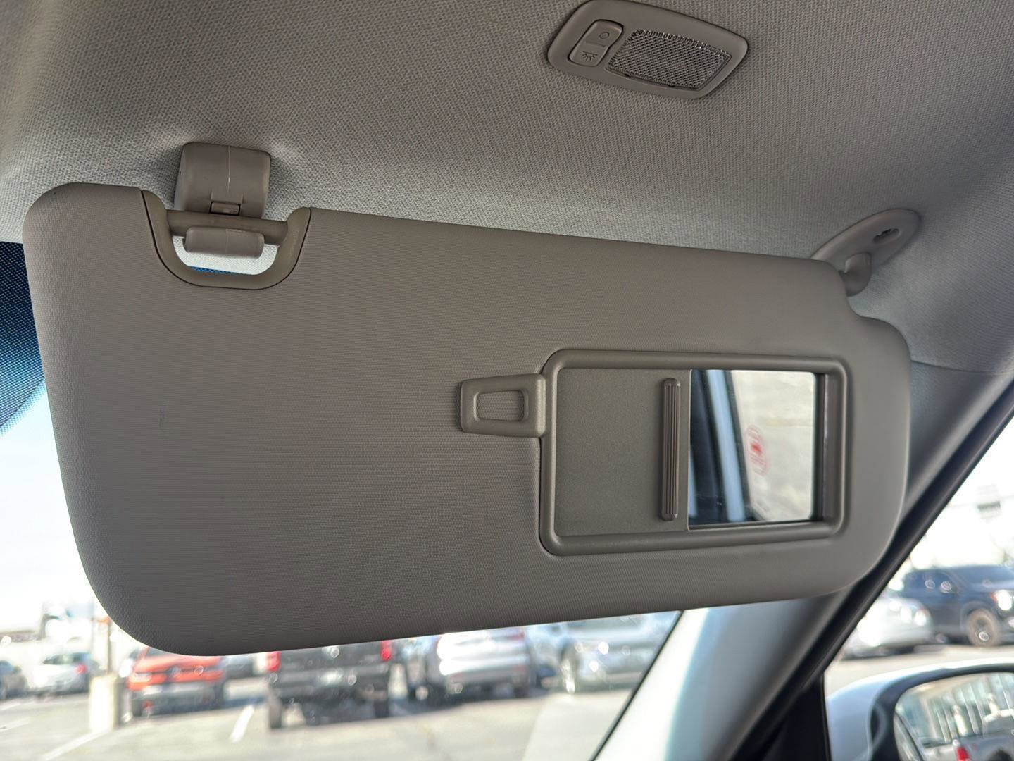 Used 2014 Kia Soul + image 38