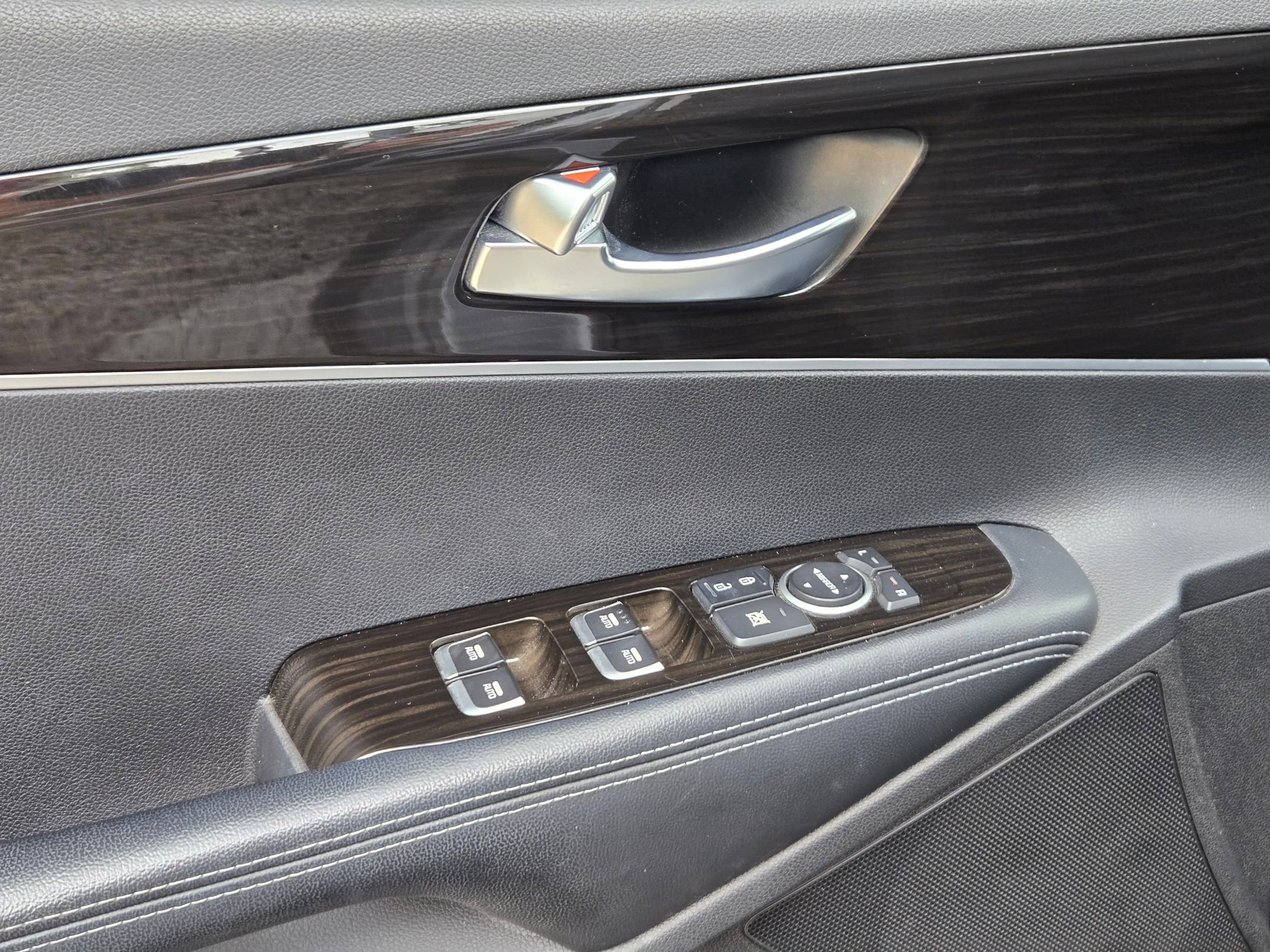 Used 2020 Kia Sorento LX w/ LX I4 Convenience Package FWD image 11