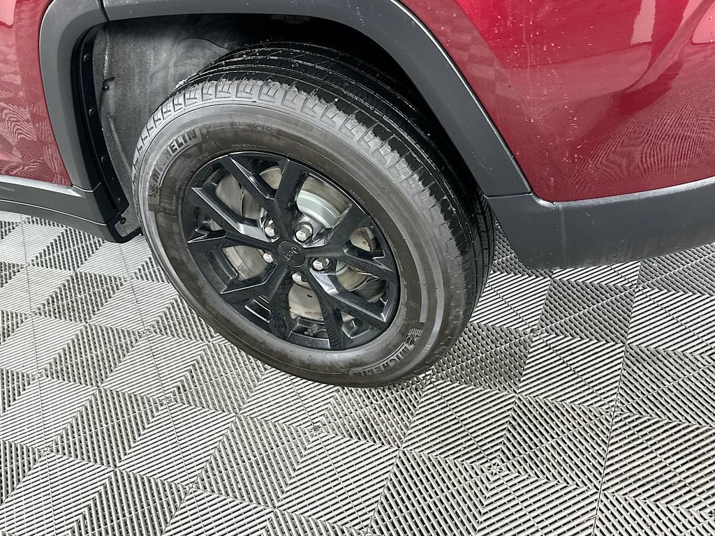 Certified 2024 Jeep Grand Cherokee Altitude image 42