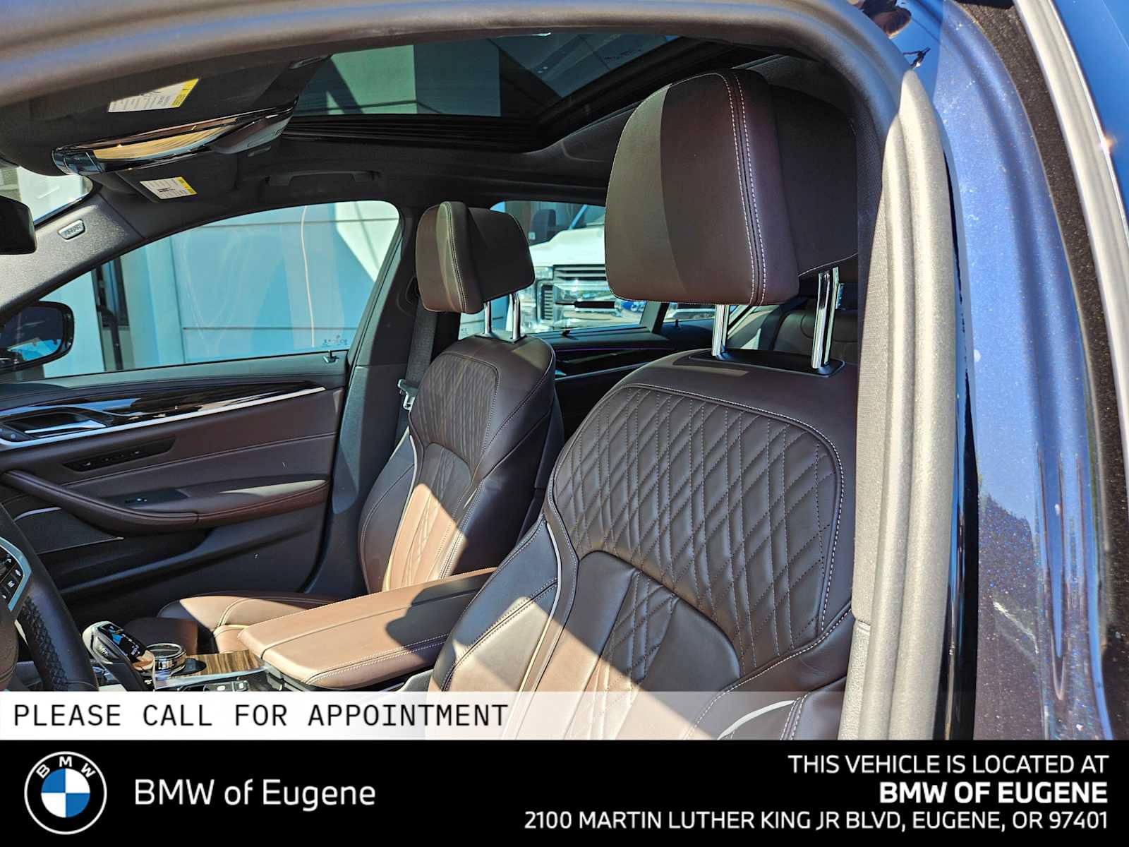 Used 2023 BMW M550i xDrive w/ Executive Package AWD/4WD image 25