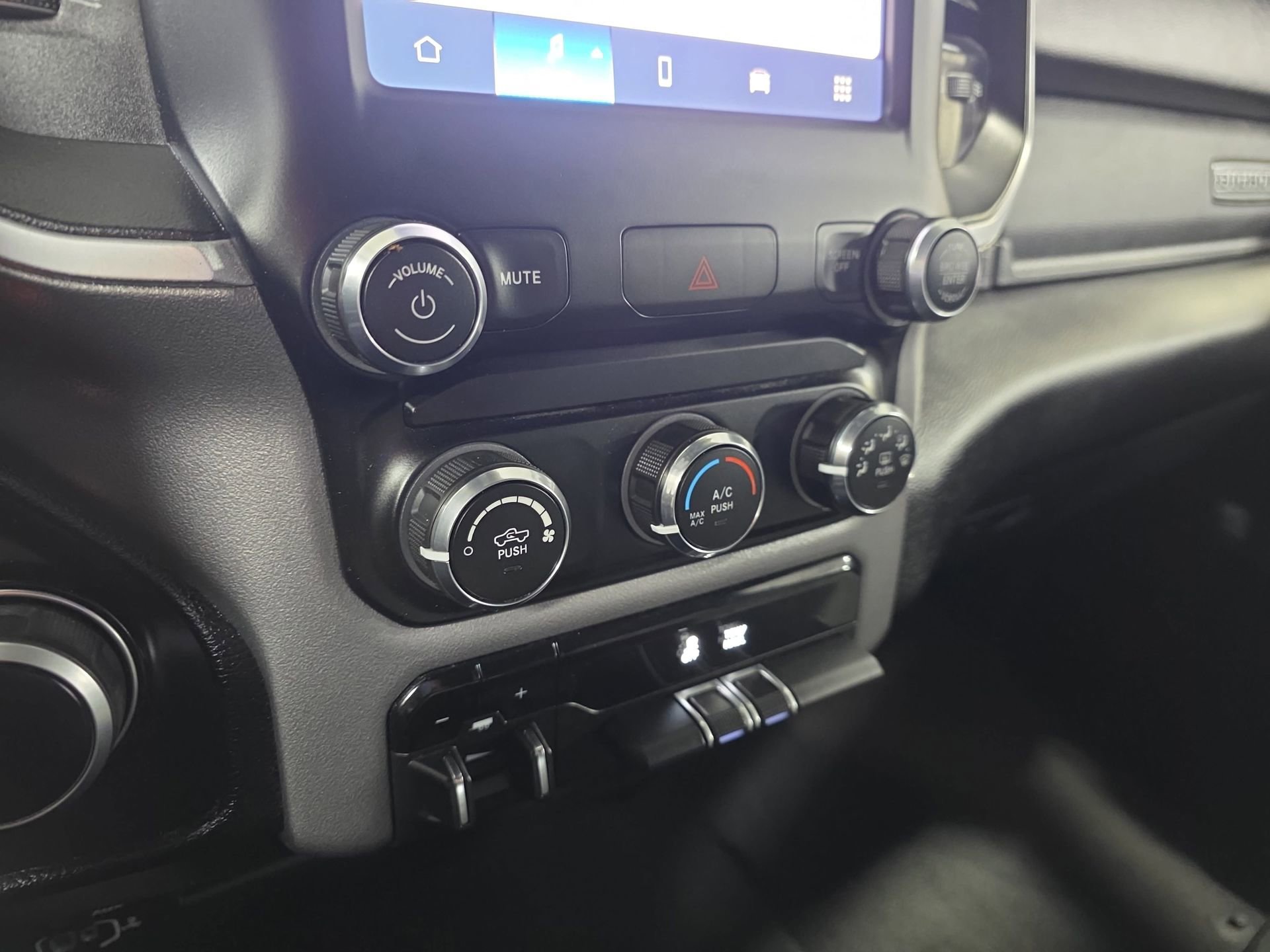 Used 2024 RAM 2500 Big Horn image 23