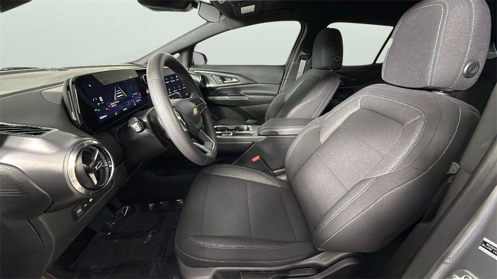 Used 2026 Chevrolet Equinox EV LT image 17