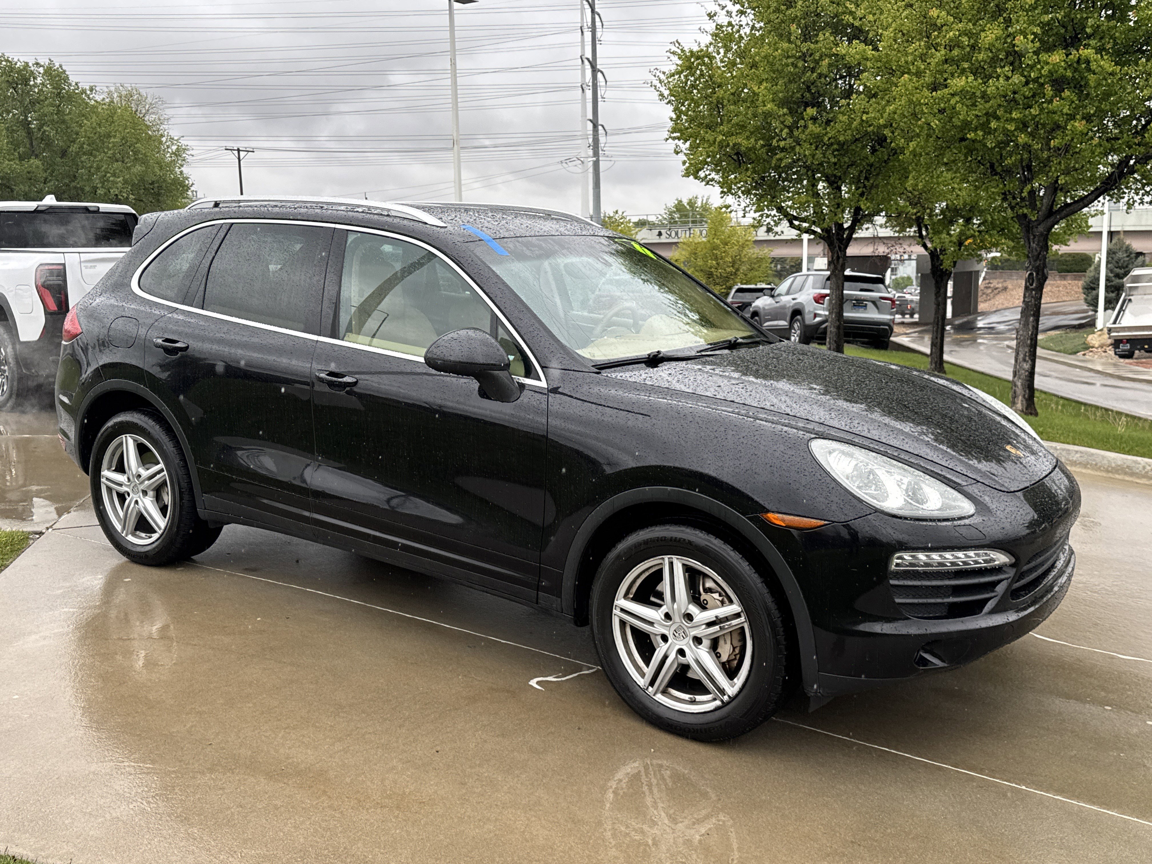 Used 2011 Porsche Cayenne S AWD/4WD image 7