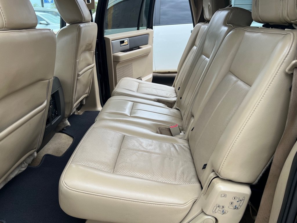 Used 2014 Ford Expedition EL XLT w/ Equipment Group 202A AWD/4WD image 15