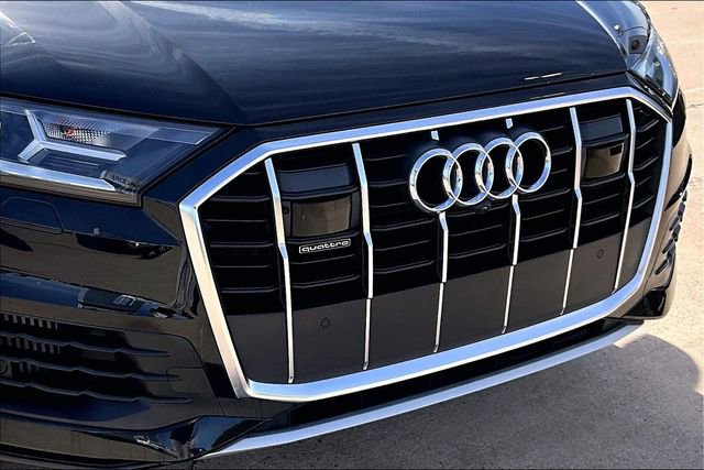 Used 2023 Audi Q7 3.0T Premium Plus w/ Premium Plus Package AWD/4WD image 30
