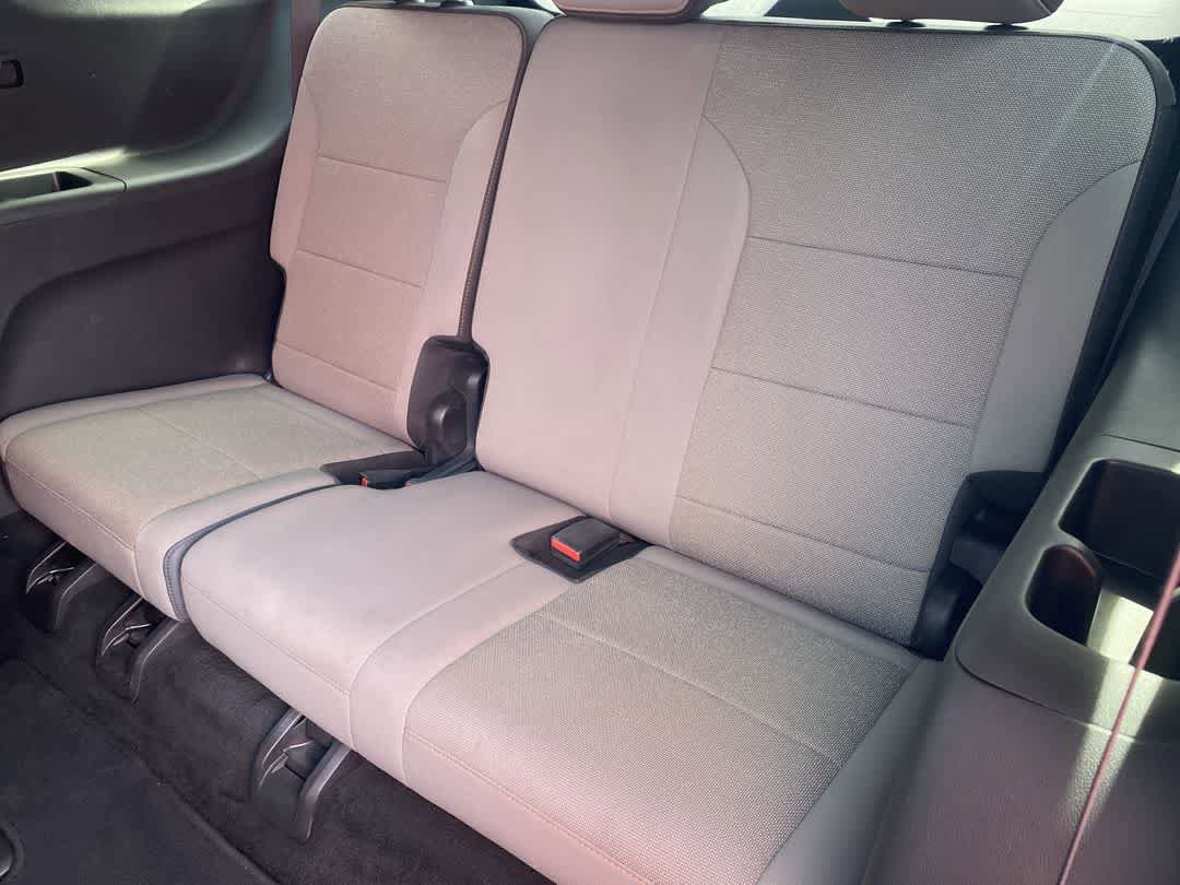 Used 2024 Chevrolet Traverse LT w/ Trailering Package FWD image 22