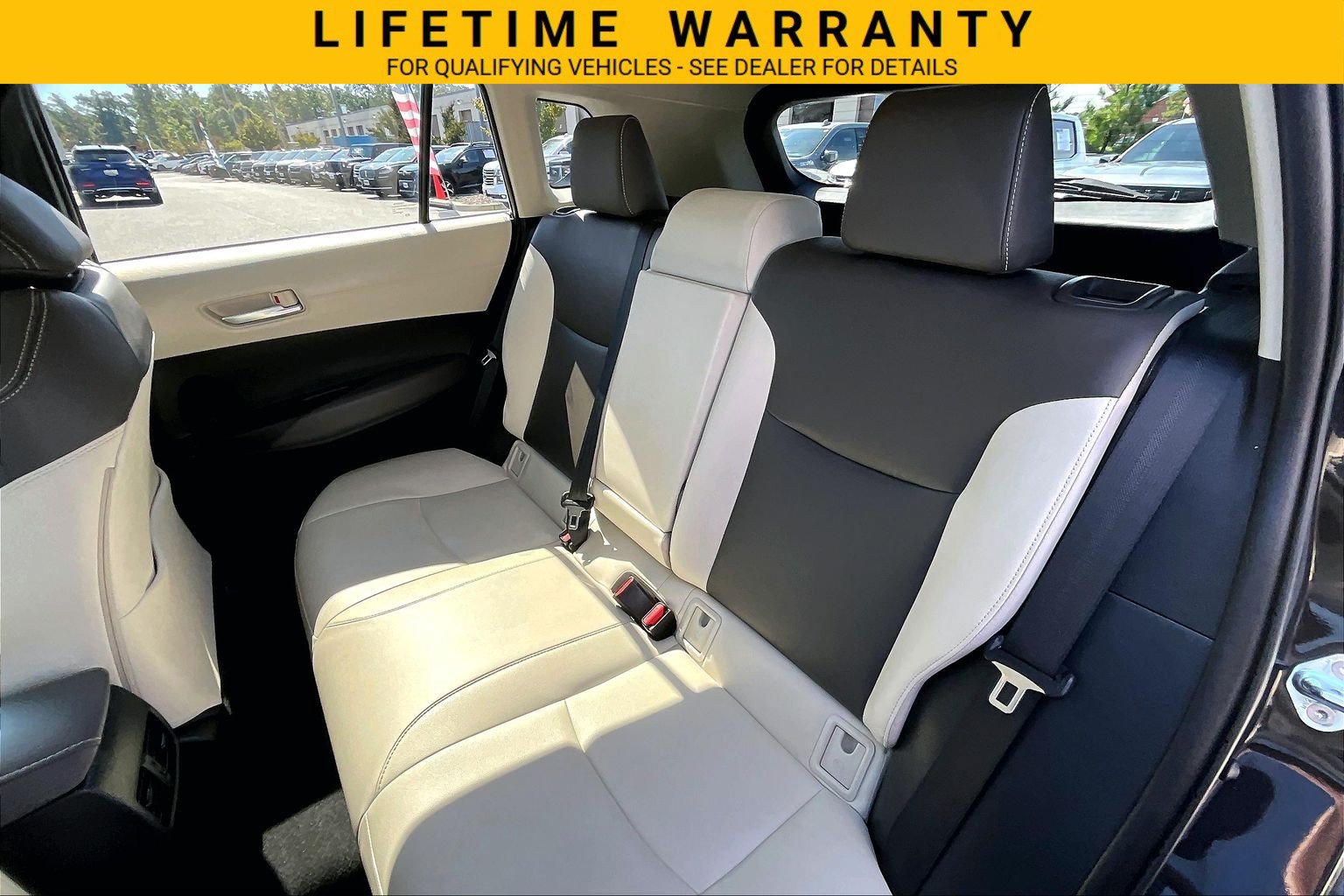 Used 2022 Toyota Corolla Cross XLE w/ Convenience Package AWD/4WD image 22