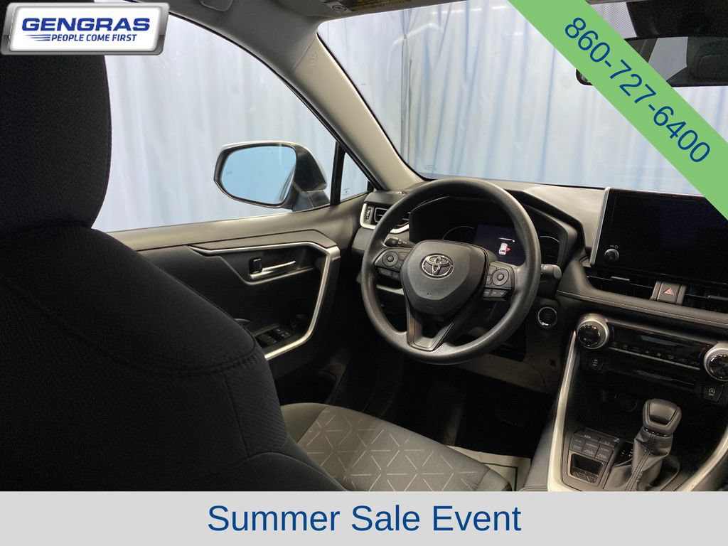 Used 2025 Toyota RAV4 XLE AWD/4WD image 37