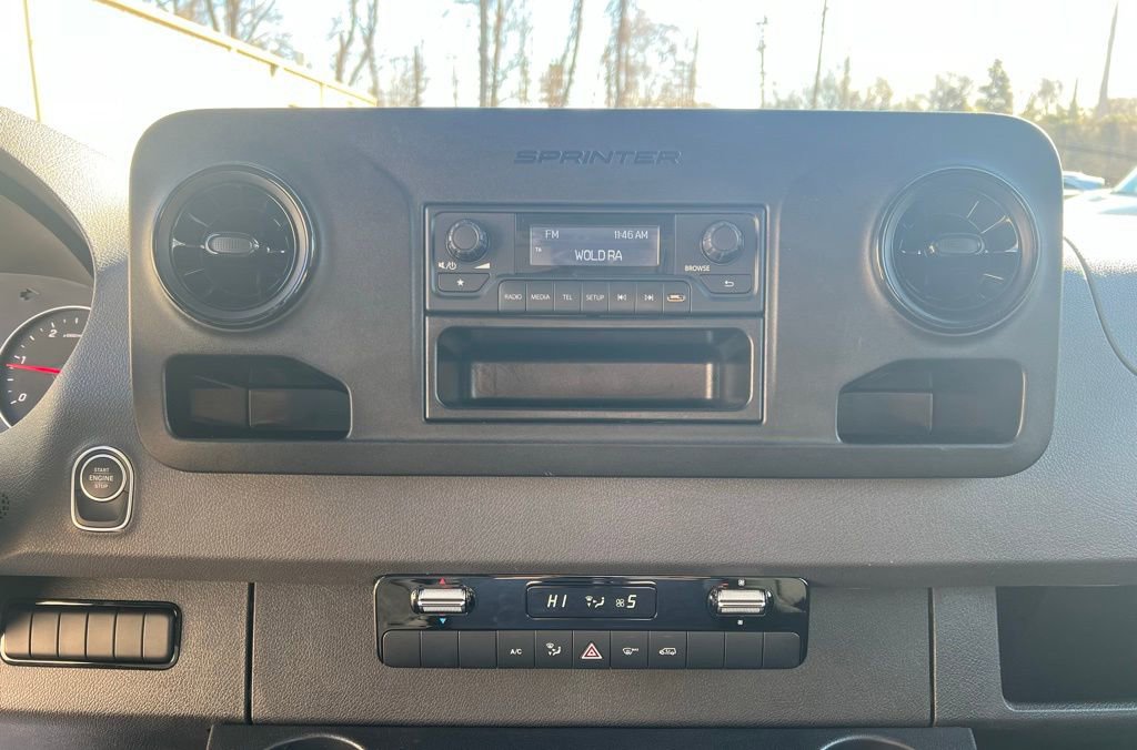 Used 2025 Mercedes-Benz Sprinter 2500 image 16
