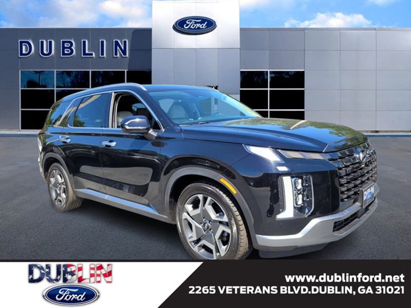 Used 2024 Hyundai Palisade Limited image 1