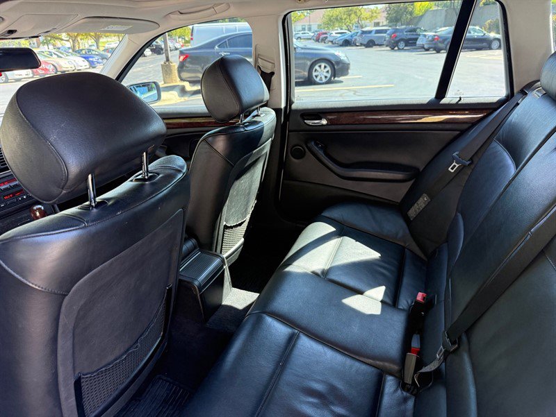 Used 2003 BMW 325i Wagon image 34