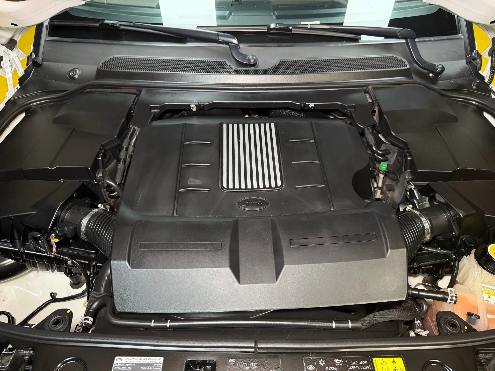 Used 2016 Land Rover LR4 HSE AWD/4WD image 45