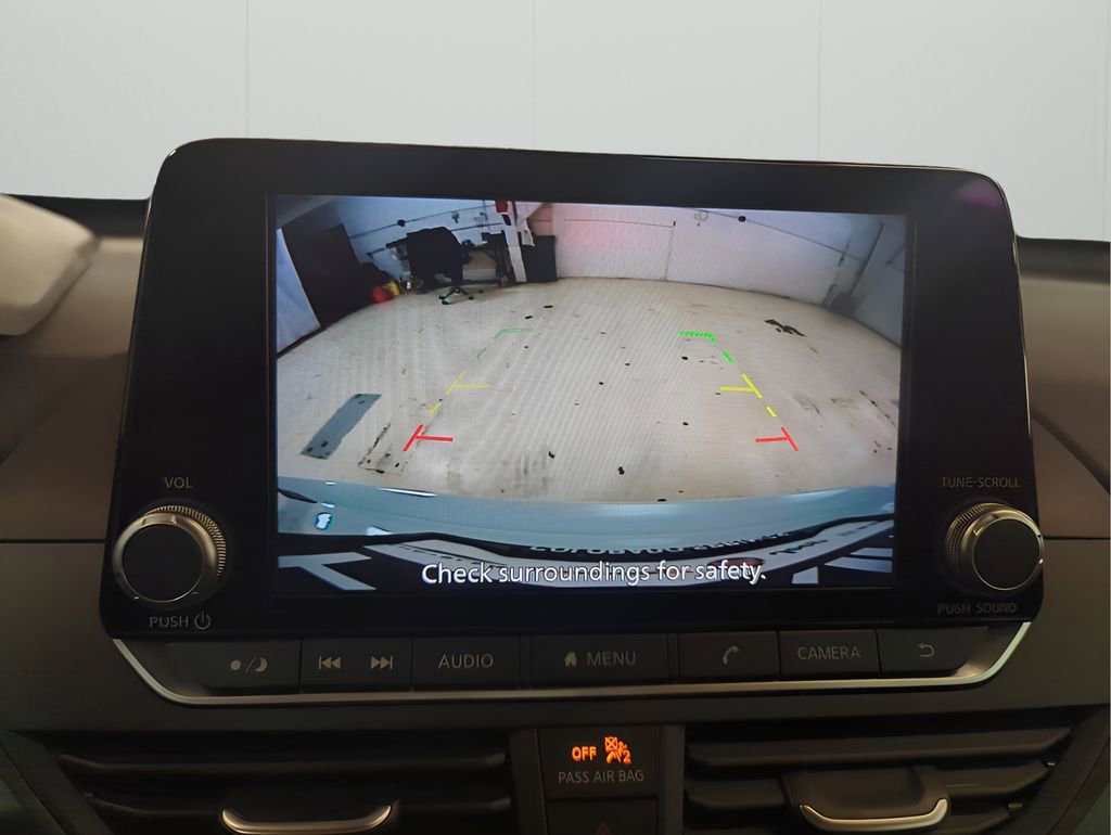 Used 2025 Nissan Altima 2.5 SV image 17