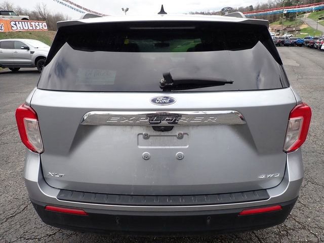 Used 2022 Ford Explorer XLT image 4