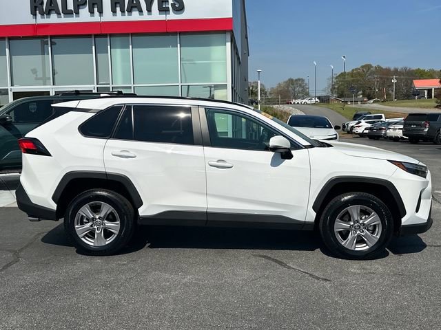 Used 2025 Toyota RAV4 XLE image 2