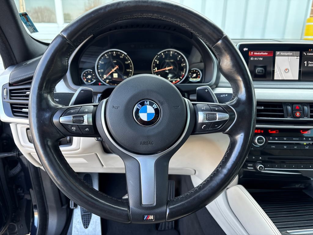 Used 2018 BMW X6 sDrive35i w/ M Sport Package image 19