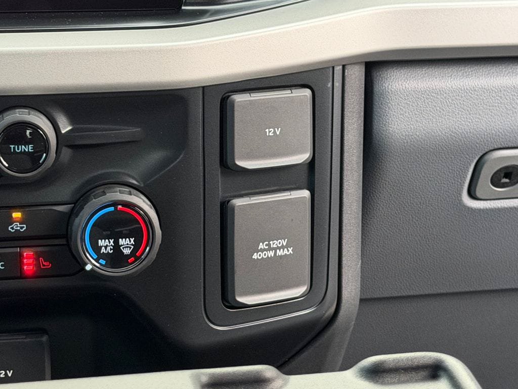 New 2026 Ford F250 XLT w/ XLT Premium Package AWD/4WD image 11